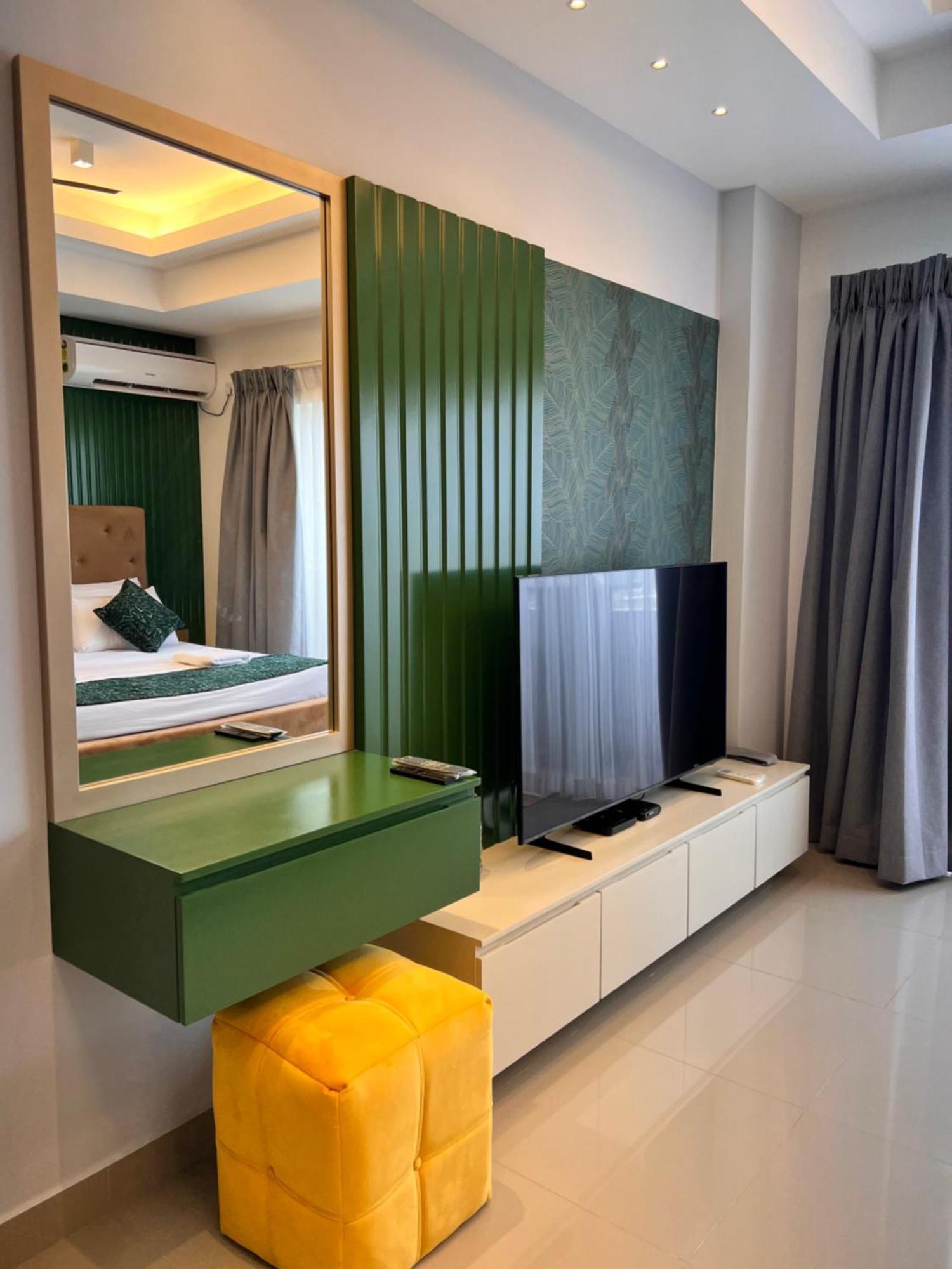 Ocean Breeze Negombo- Tidesend Luxury Beach Apartments Exterior photo