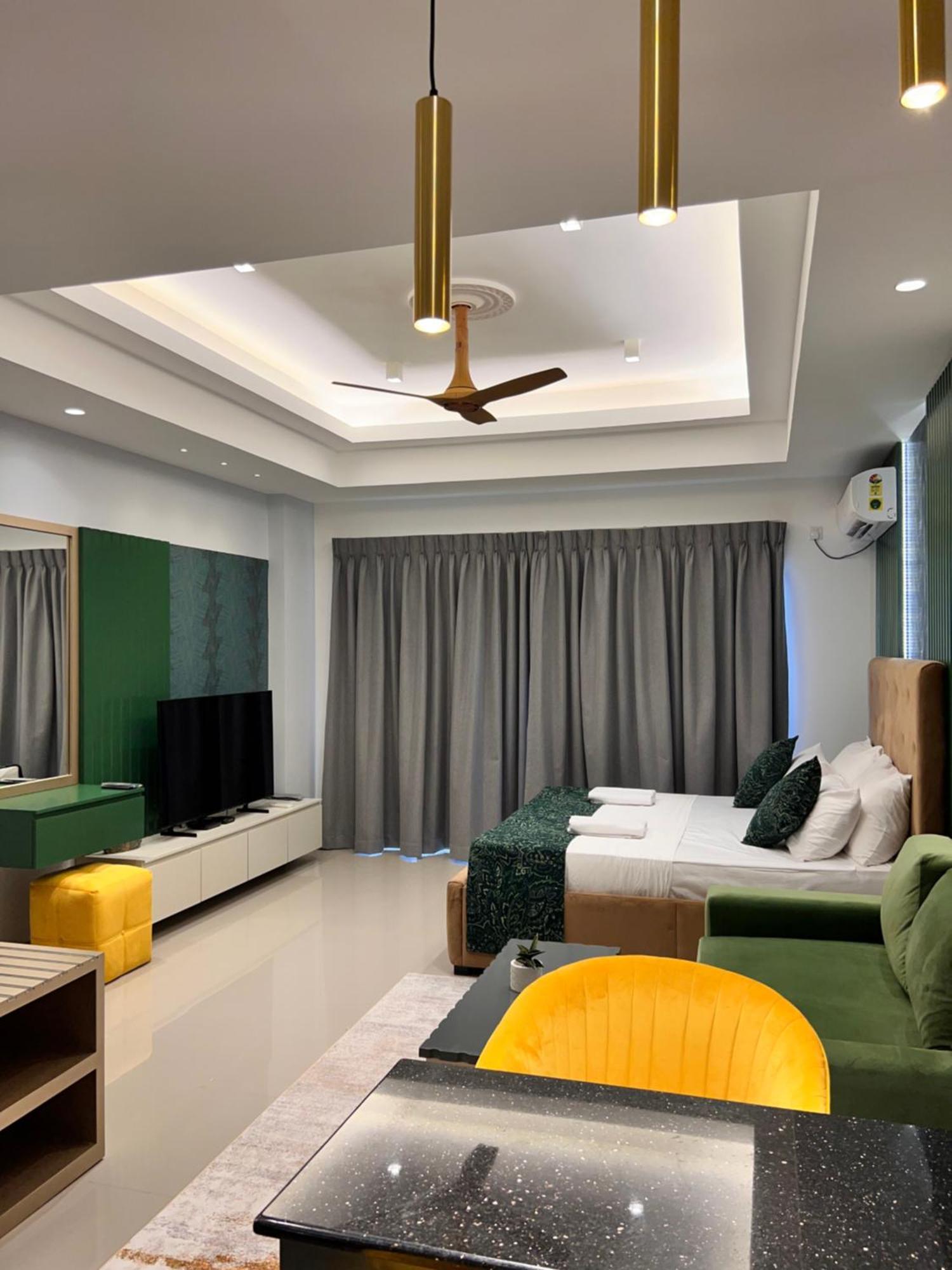 Ocean Breeze Negombo- Tidesend Luxury Beach Apartments Exterior photo