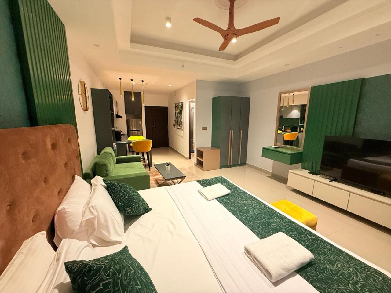 Ocean Breeze Negombo- Tidesend Luxury Beach Apartments Exterior photo